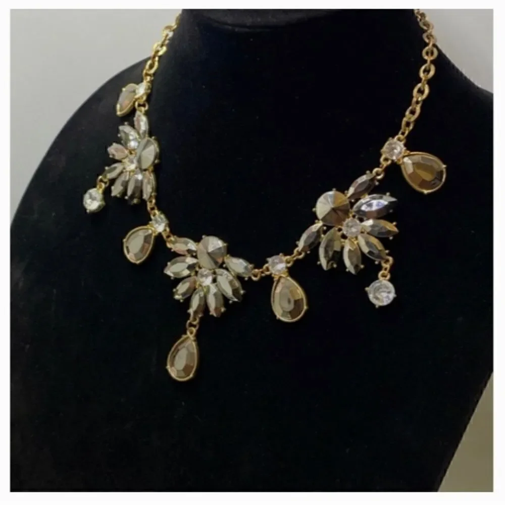 Gorgeous Elegant Statement Necklace